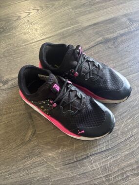 Puma Kids Black and Pink Lightweight Sneakers
